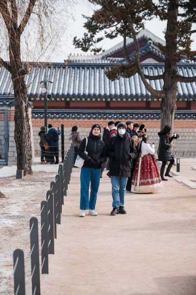 Papa und ich spatzieren durch den Palast