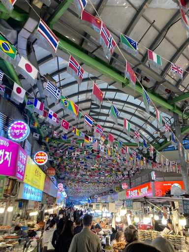 Der Gwangjang Marktet ist ein traditioneller Markt in Seoul
