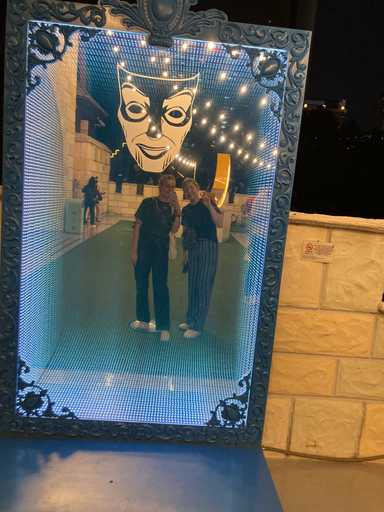 Cajsa und ich an einem typischen koreanischen Fotospot