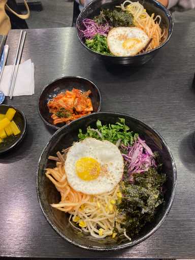 Anna und mein Lieblingsbibimbap