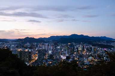 Die Aussicht auf Seoul bei Sonnenuntergang