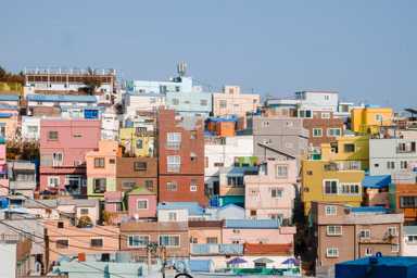 Die kleinen farbigen Häuser in der Gamcheon Cultural Village